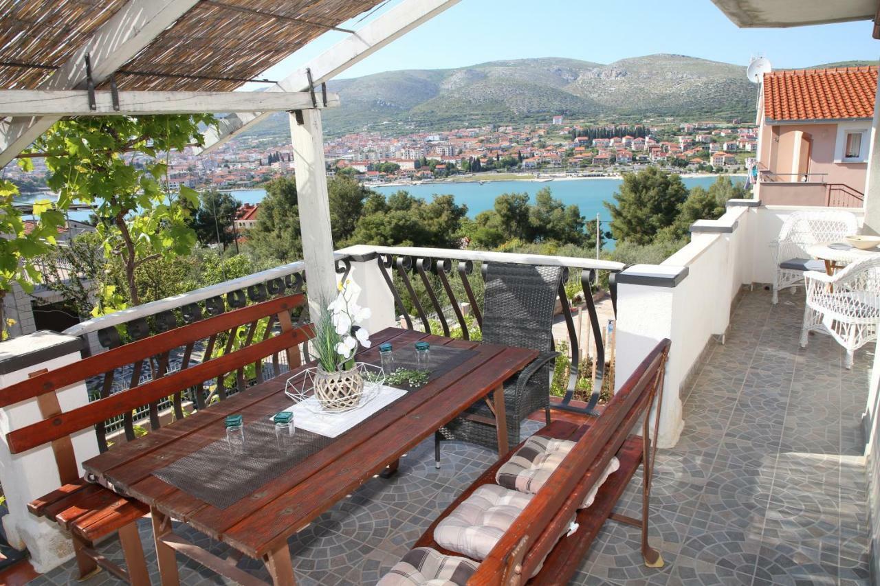 Apartment Poseidon Trogir Buitenkant foto