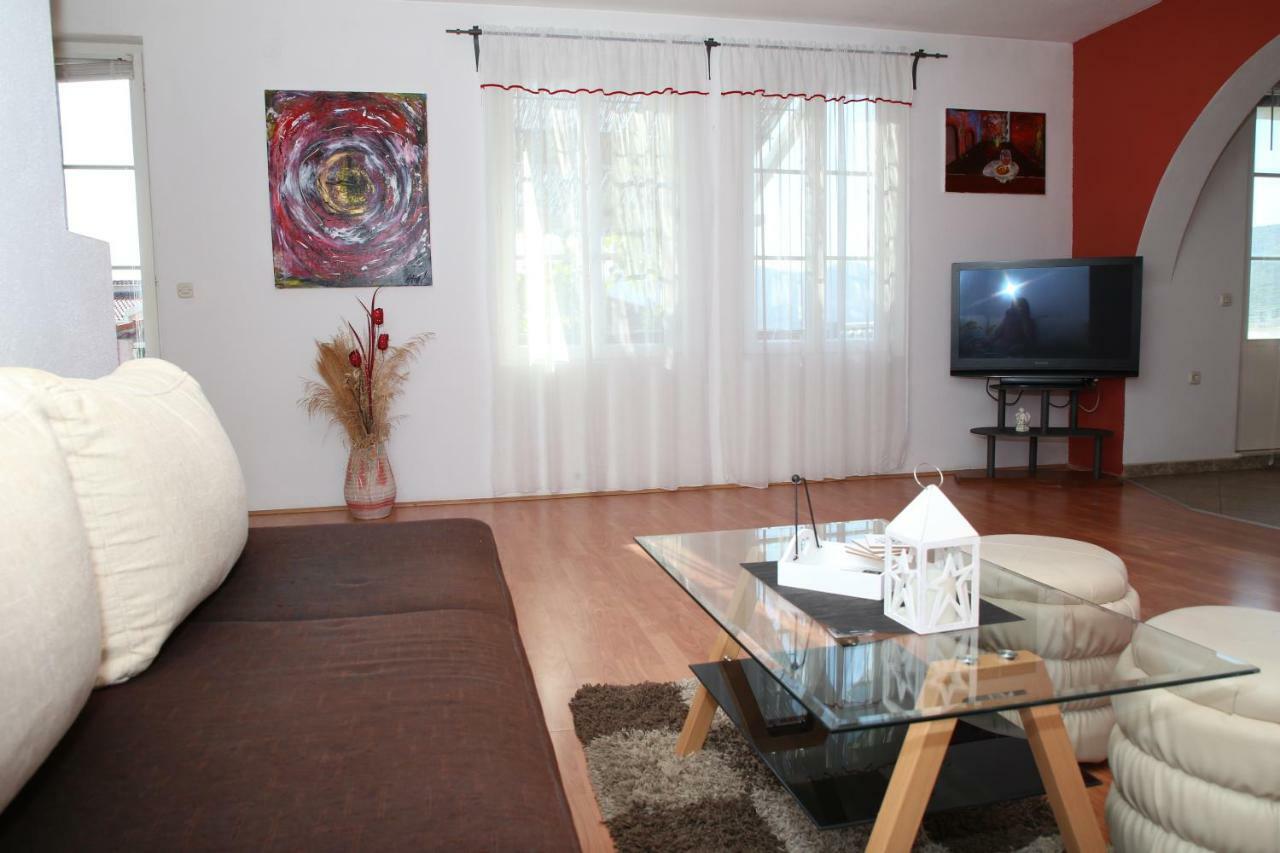 Apartment Poseidon Trogir Buitenkant foto