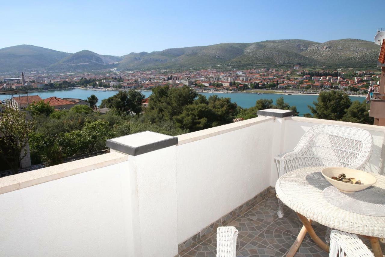 Apartment Poseidon Trogir Buitenkant foto